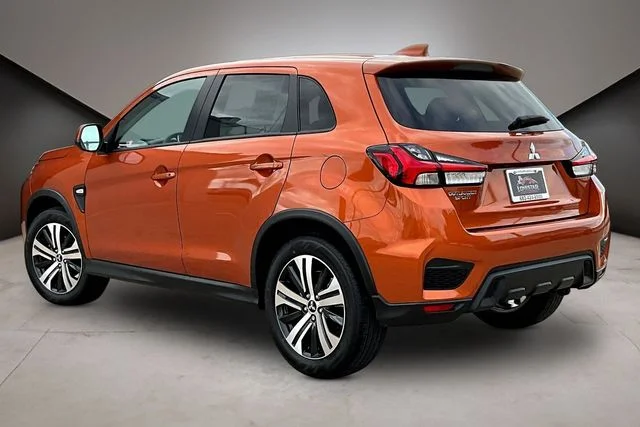 New 2026 Orange Mitsubishi 2.0 ES image 3