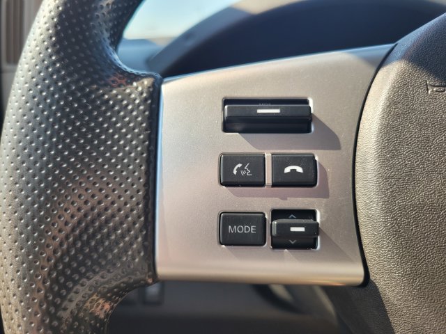Used 2020 White Nissan SV image 28