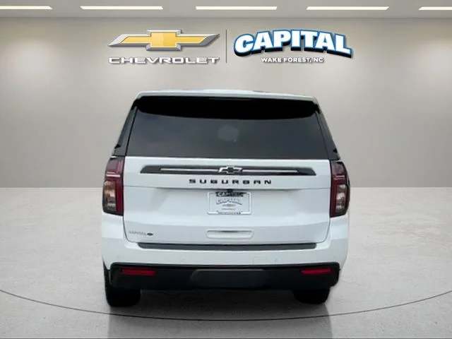Used 2024 White Chevrolet Z71 image 4