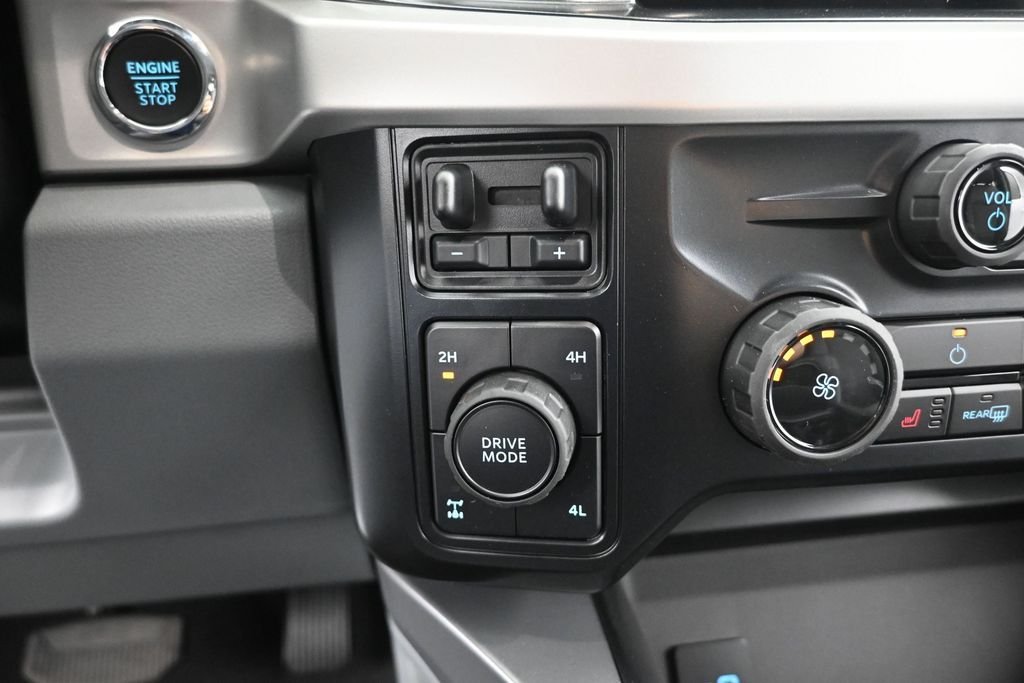 New 2026 Oxford White Ford XLT image 18