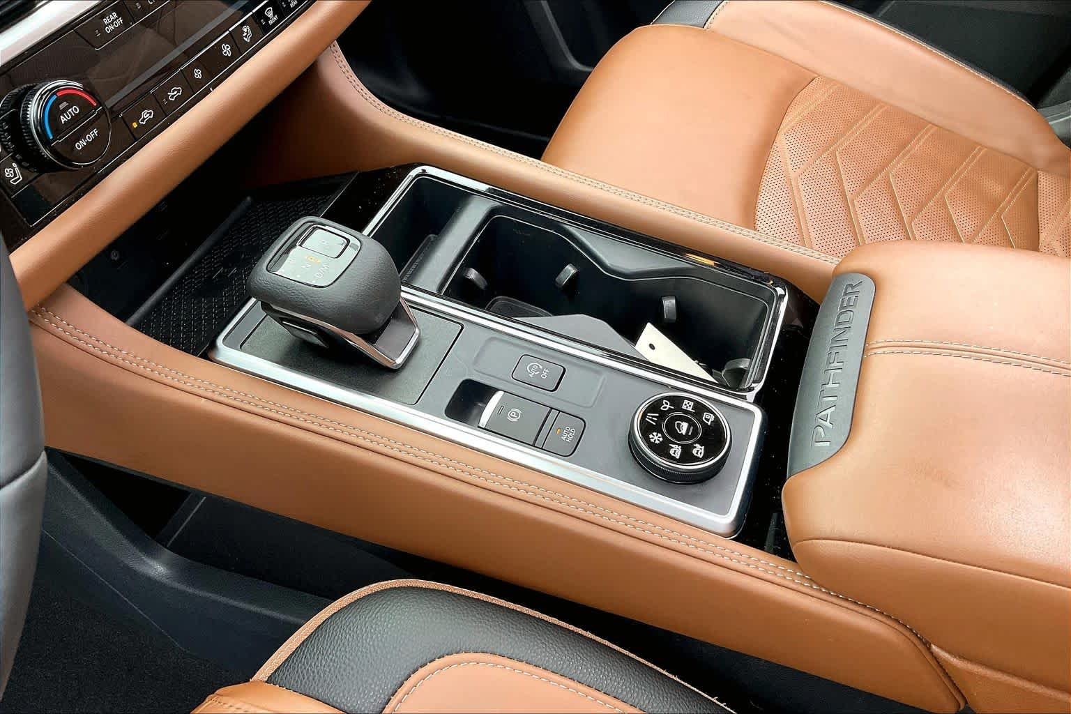 Used 2023 Super Black Nissan Platinum image 16