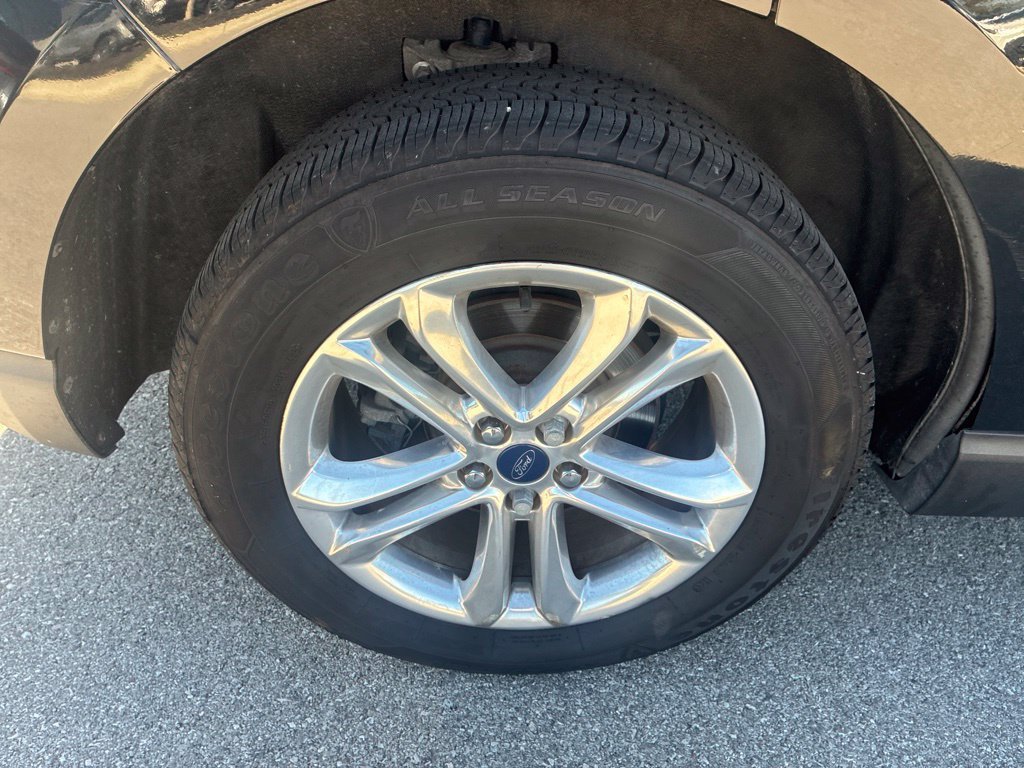 Used 2016 Shadow Black Ford Titanium image 27