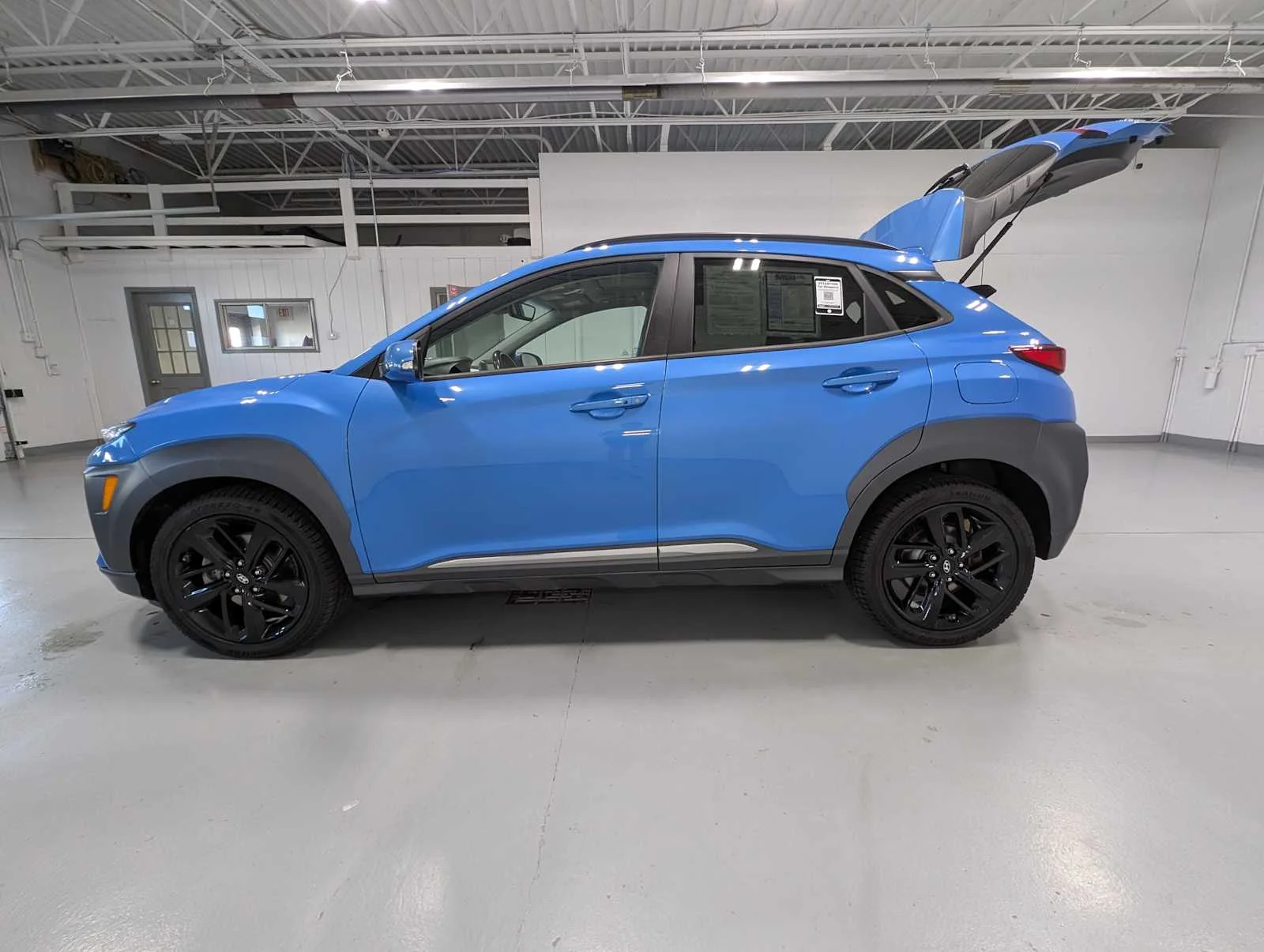 Used 2020 Surf Blue Hyundai Ultimate image 12