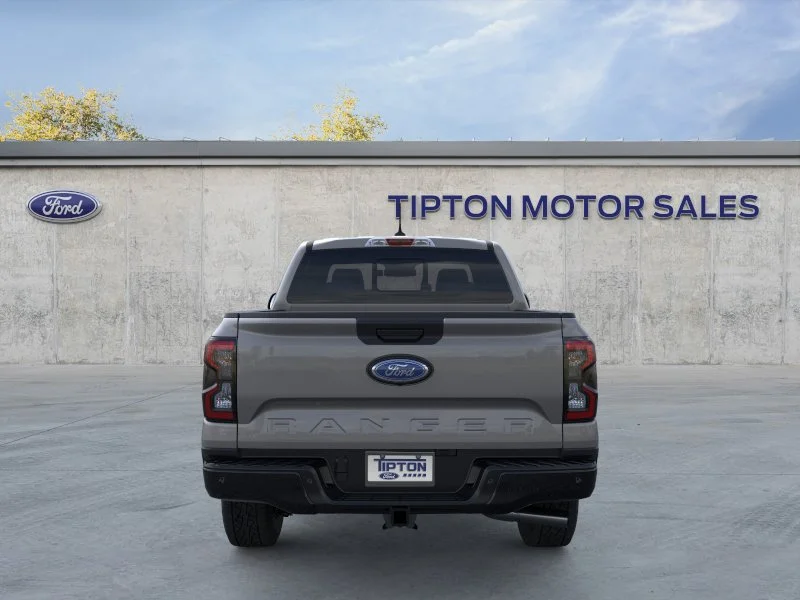 New 2026 Carbonized Gray Metallic Ford XLT image 5