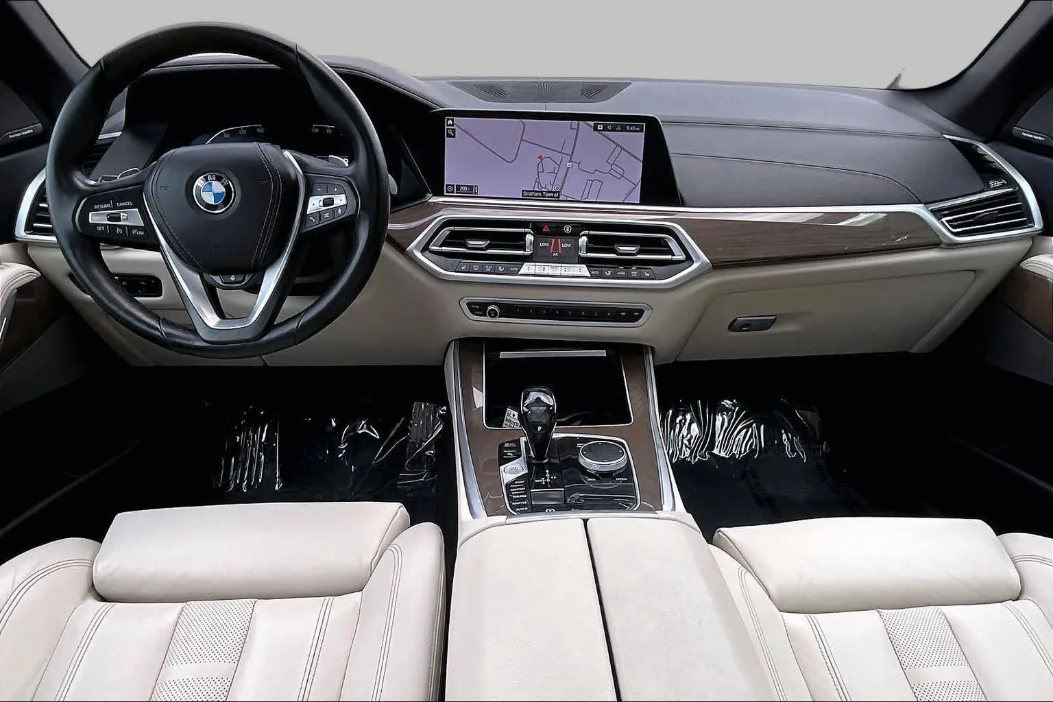 Used 2021 Black Sapphire Metallic BMW xDrive40i image 15