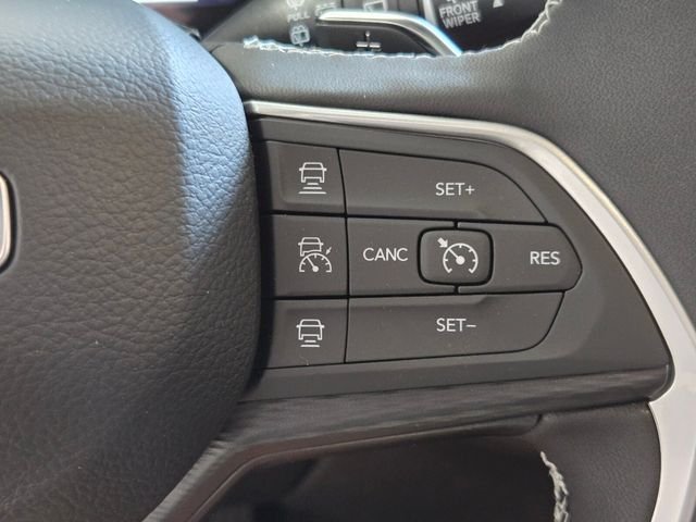 New 2026 Silver Zynith Exterior Paint Jeep Laredo X image 26
