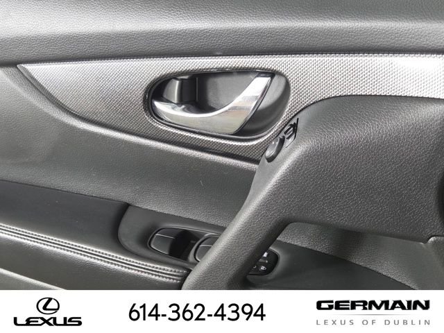 Used 2016 Silver Nissan SL image 27