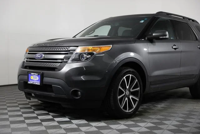 Used 2015  Ford XLT image 3