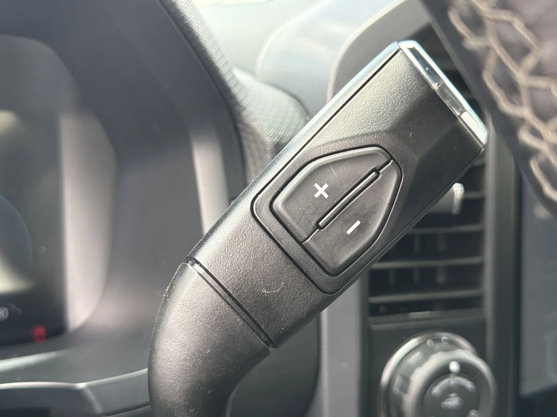 Used 2024 Black Metallic Ford XLT image 16