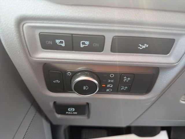 Used 2023 White Ford XLT image 20