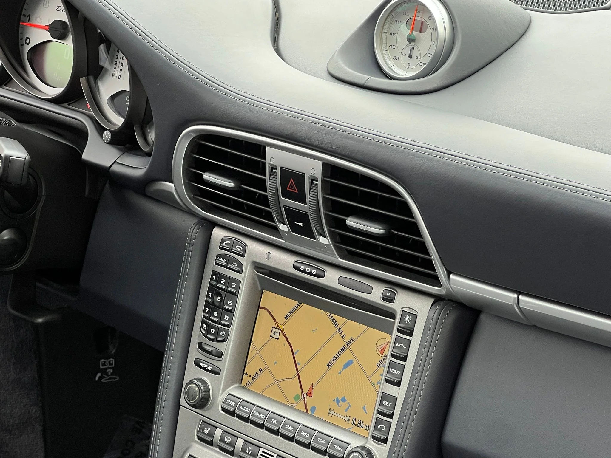 Used 2007 Silver Porsche Turbo image 32