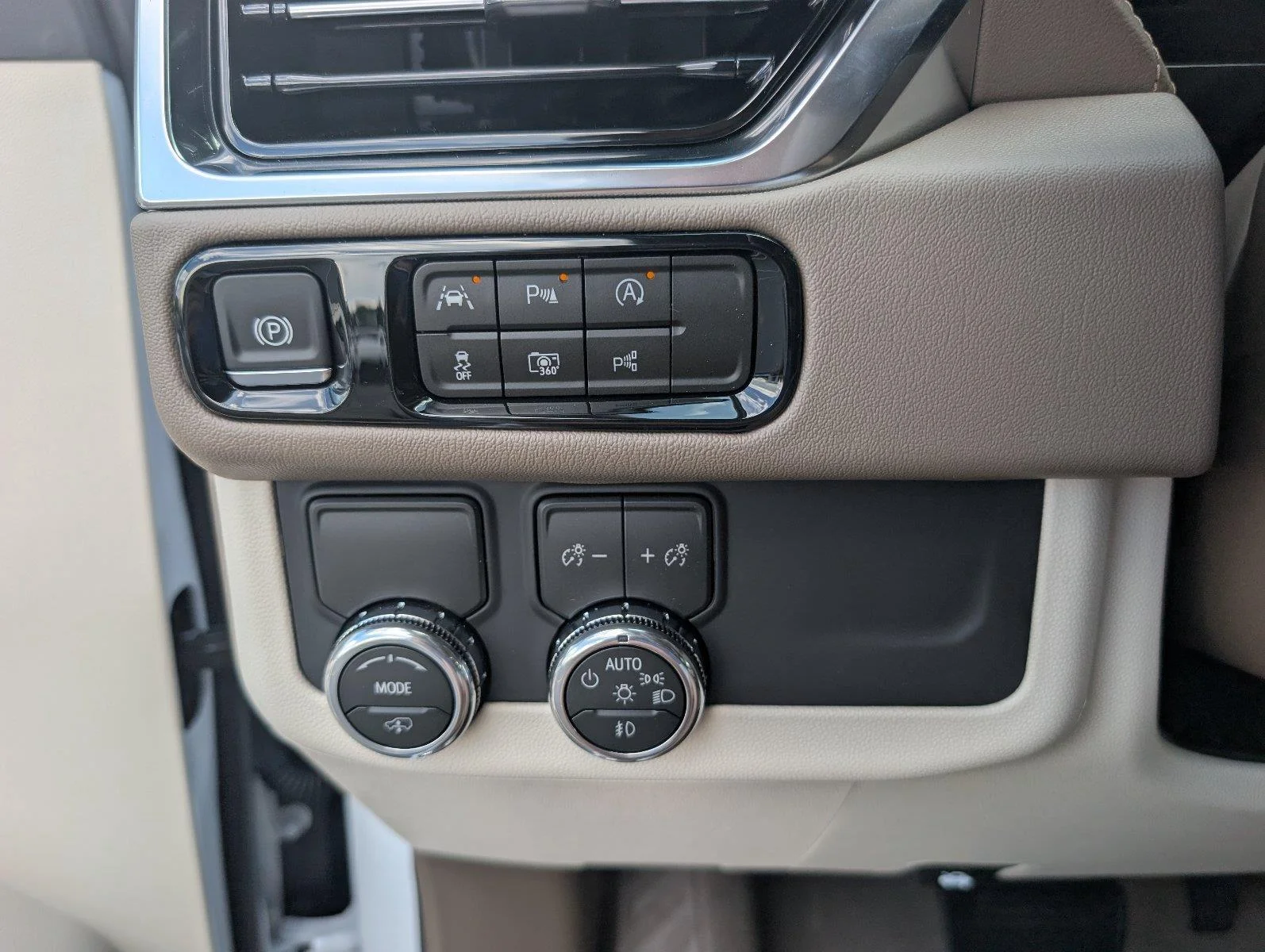 New 2026 Glacier White Tricoat GMC Denali image 30