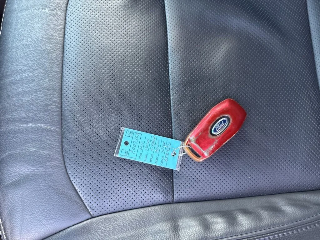 Used 2017  Ford Limited image 39