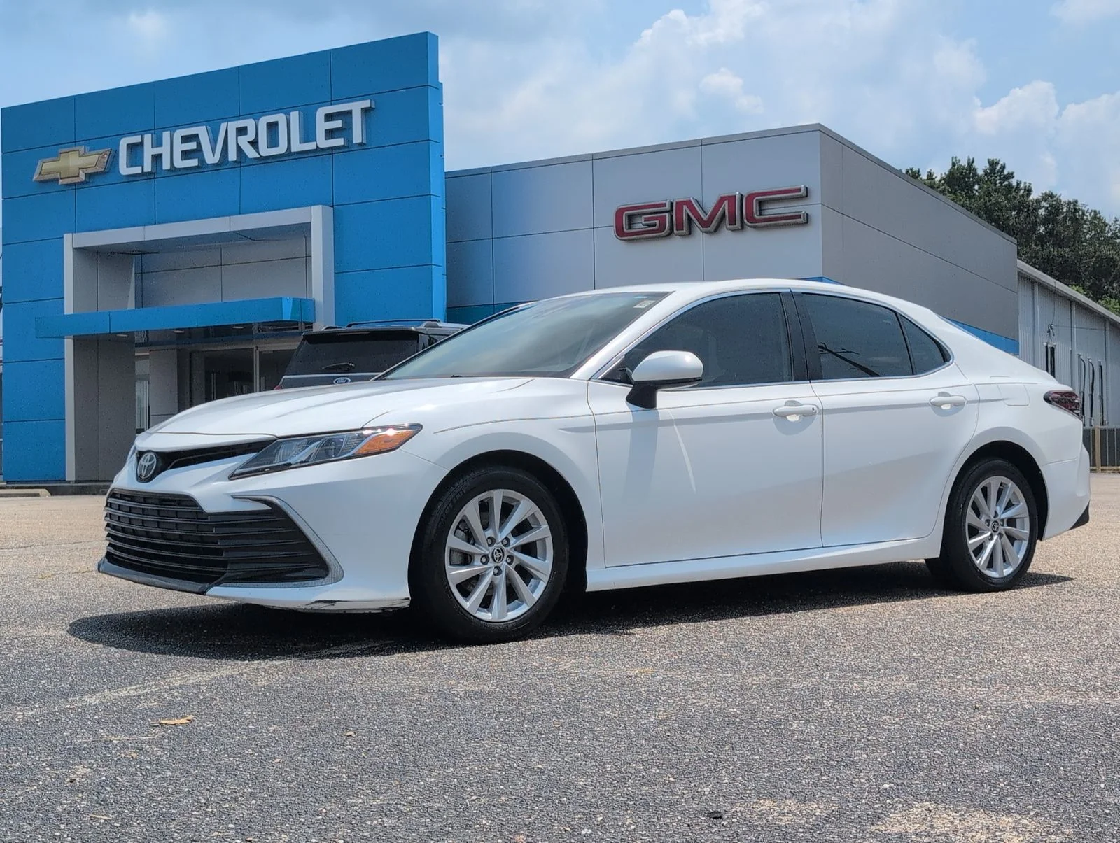 Used 2021 White Toyota LE image 1