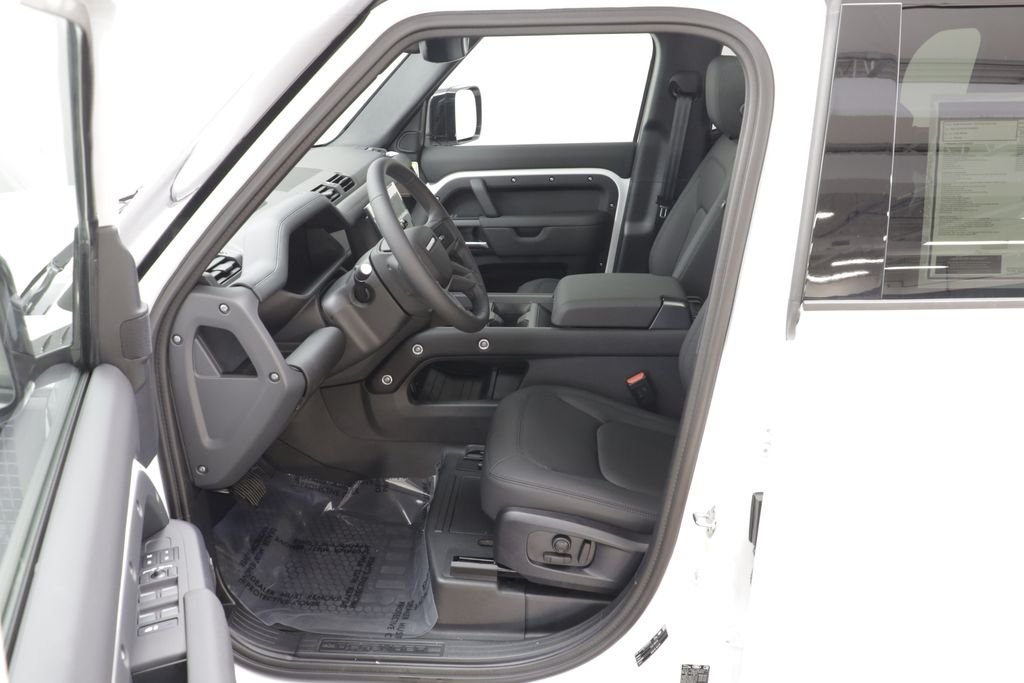 New 2026 Fuji White LAND ROVER X-Dynamic SE image 7