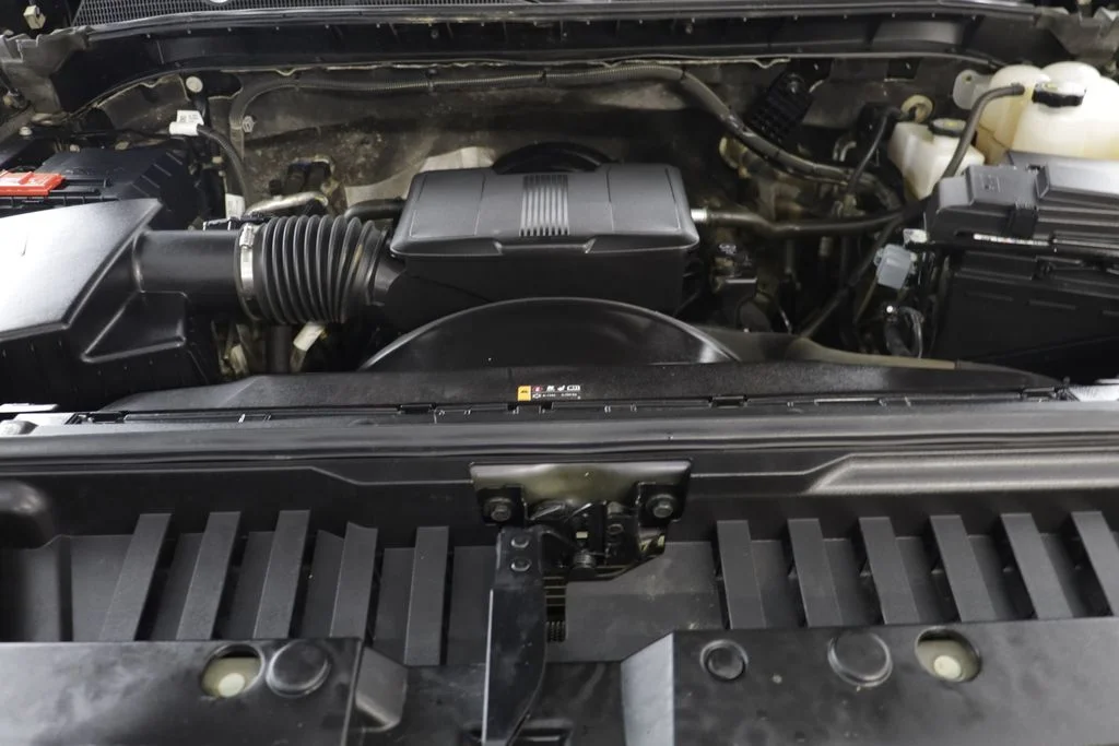 Used 2024 Titanium Rush Metallic GMC SLE image 22