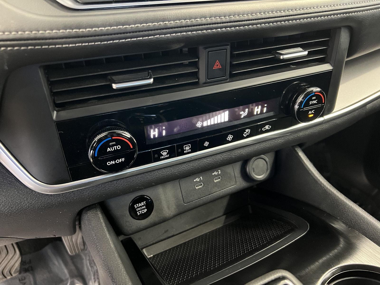 2025 Nissan Rogue SV - Photo 17