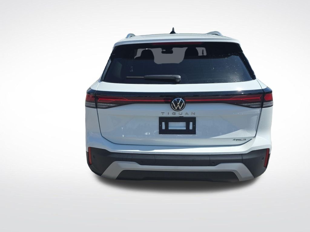 New 2026 White/off-white Volkswagen 2.0T S image 4