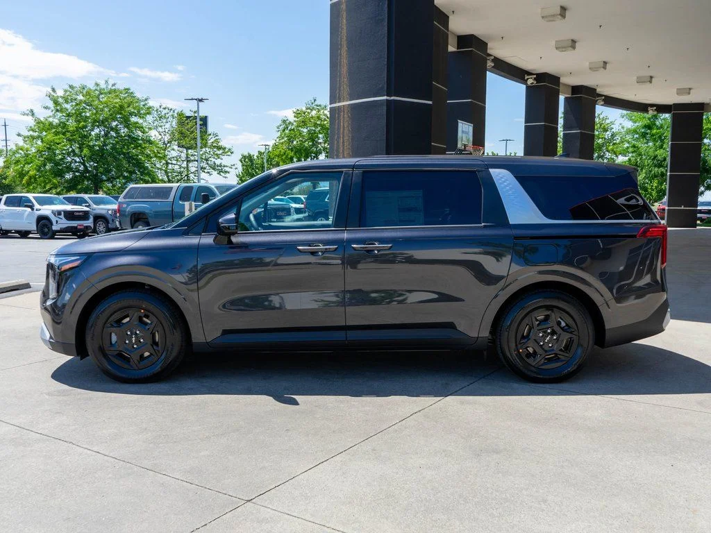 2026 Kia Carnival LXS - Photo 4