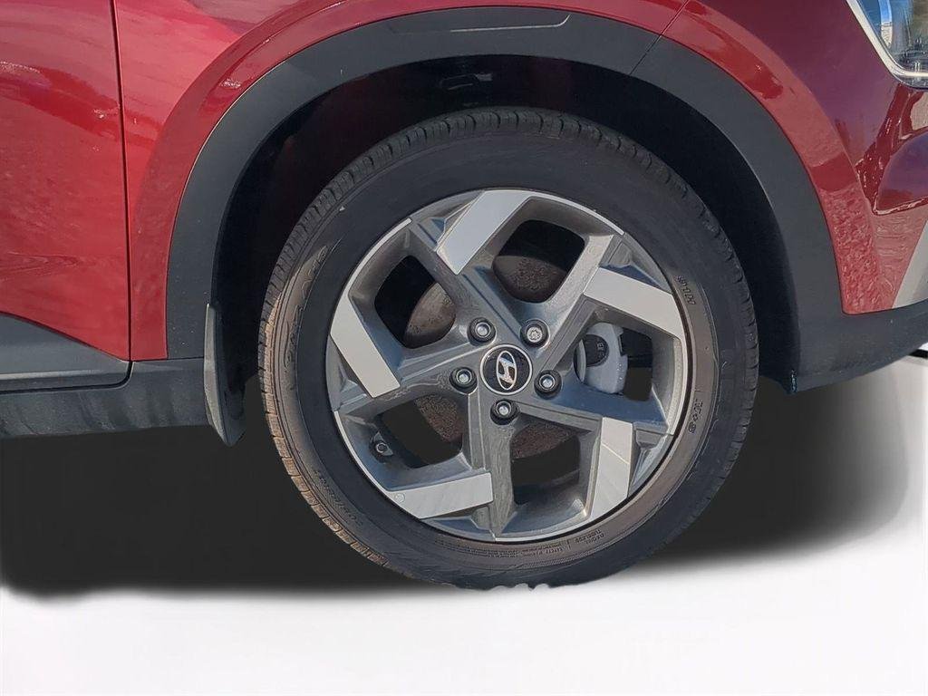 2025 Hyundai Venue Limited - Photo 11