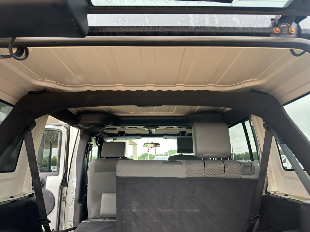 Used 2007 Bright Silver Metallic Clearcoat/Black Soft Top Jeep Sahara image 31