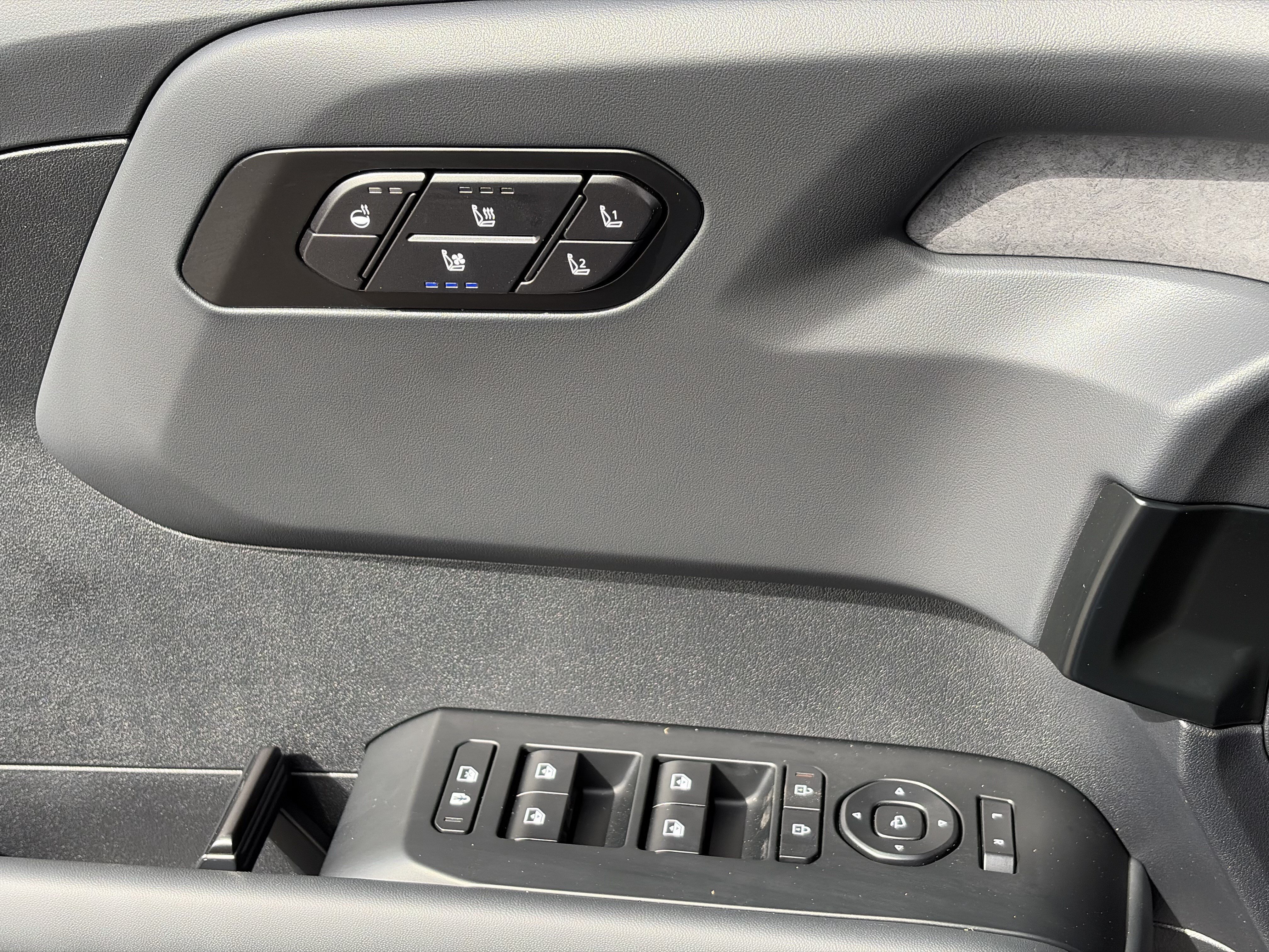 New 2027 Wolf Gray Kia X-PRO SX image 20