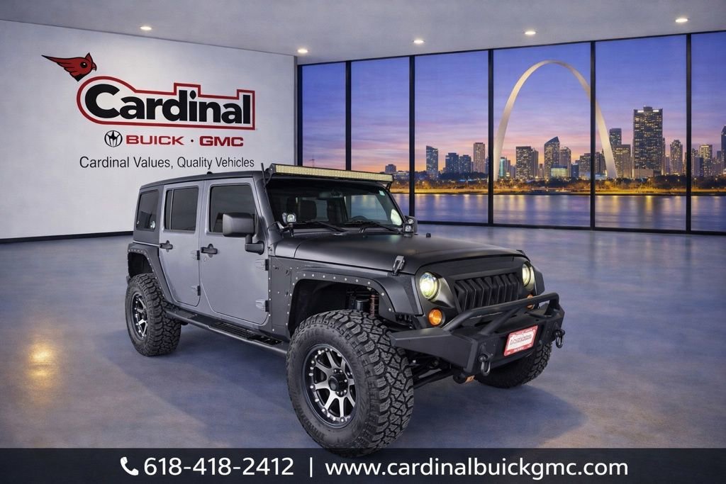 2013 Jeep Wrangler Unlimited Sahara 4WD