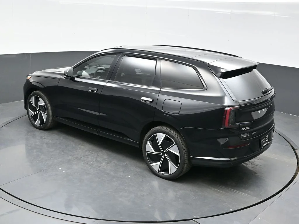 2025 Volvo EX90 Ultra - Photo 43