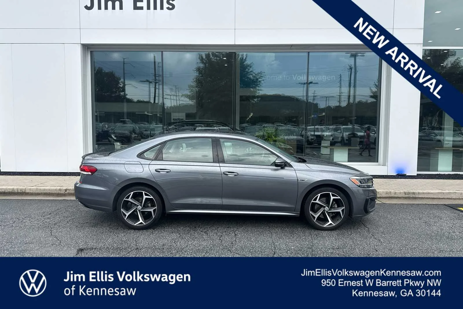 2020 Volkswagen Passat 2.0T R-Line FWD photo