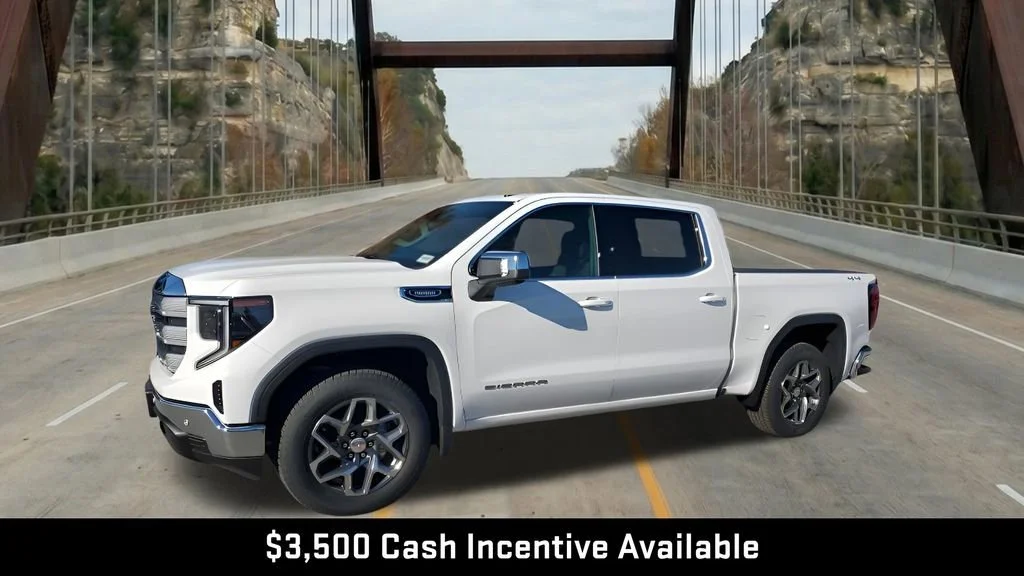 New 2026 Summit White GMC SLE image 4