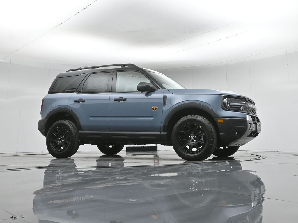 New 2026 Azure Gray Metallic Tri-Coat Ford Badlands image 51