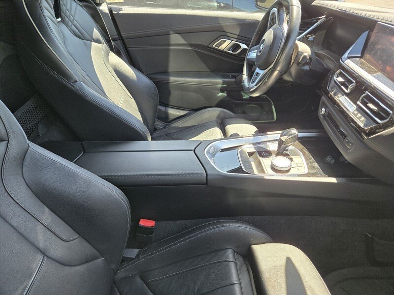 Used 2019 Black Sapphire Metallic BMW SDRIVE30I ROADSTER image 4
