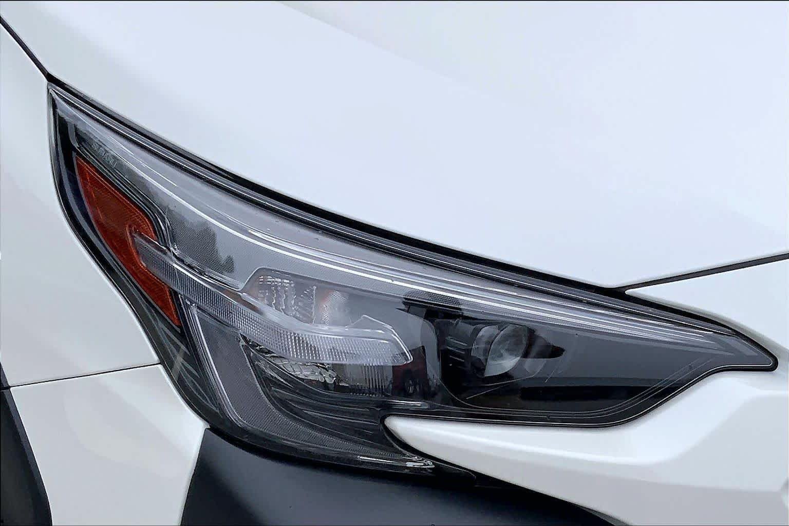 Used 2025 Crystal White Pearl Subaru Premium image 26