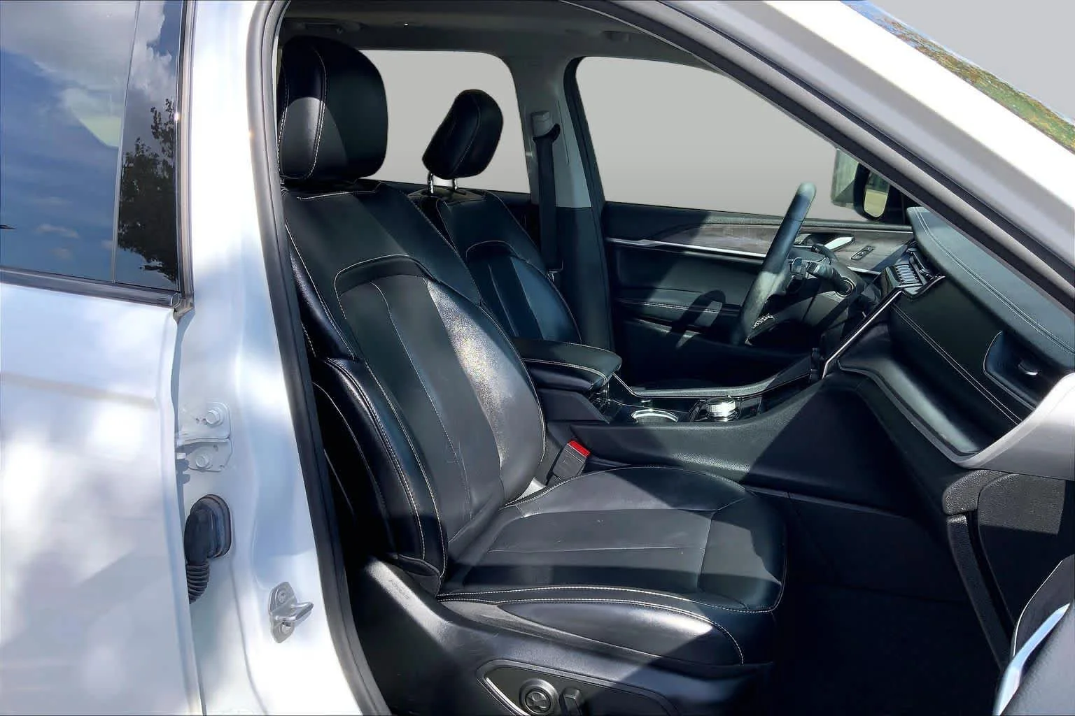 Used 2021 Bright White Clearcoat Jeep Limited image 8