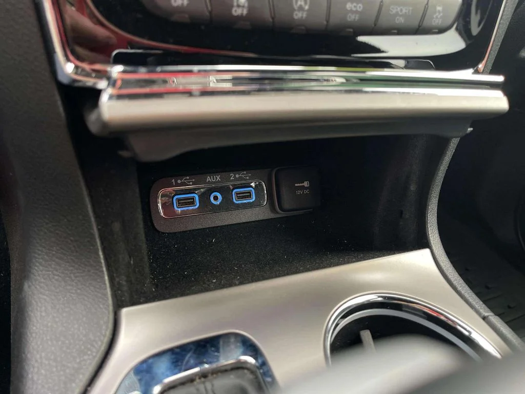 Used 2021 Velvet Red Pearlcoat Jeep Altitude image 14