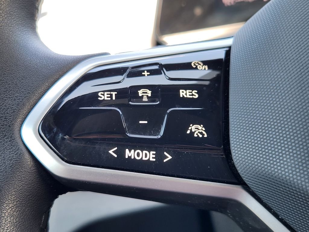 Used 2023 Gray Volkswagen Pro S image 22