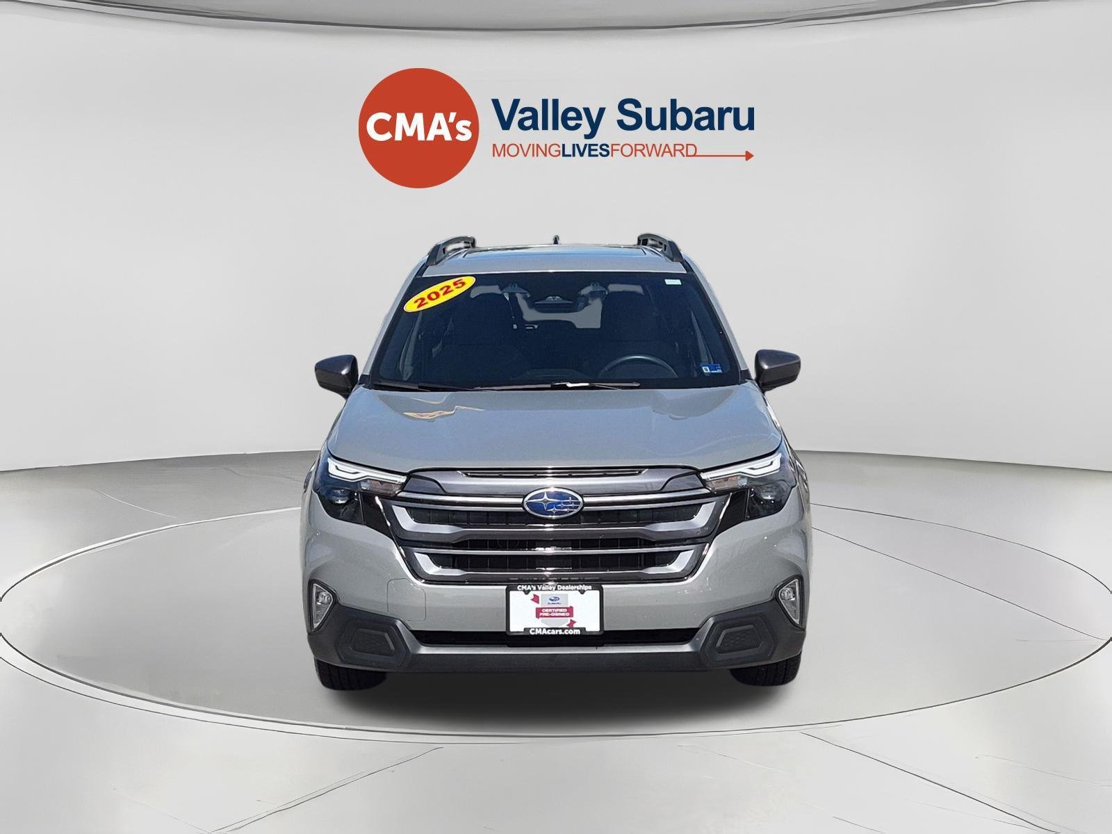 Used 2025 River Rock Pearl Subaru Premium image 8