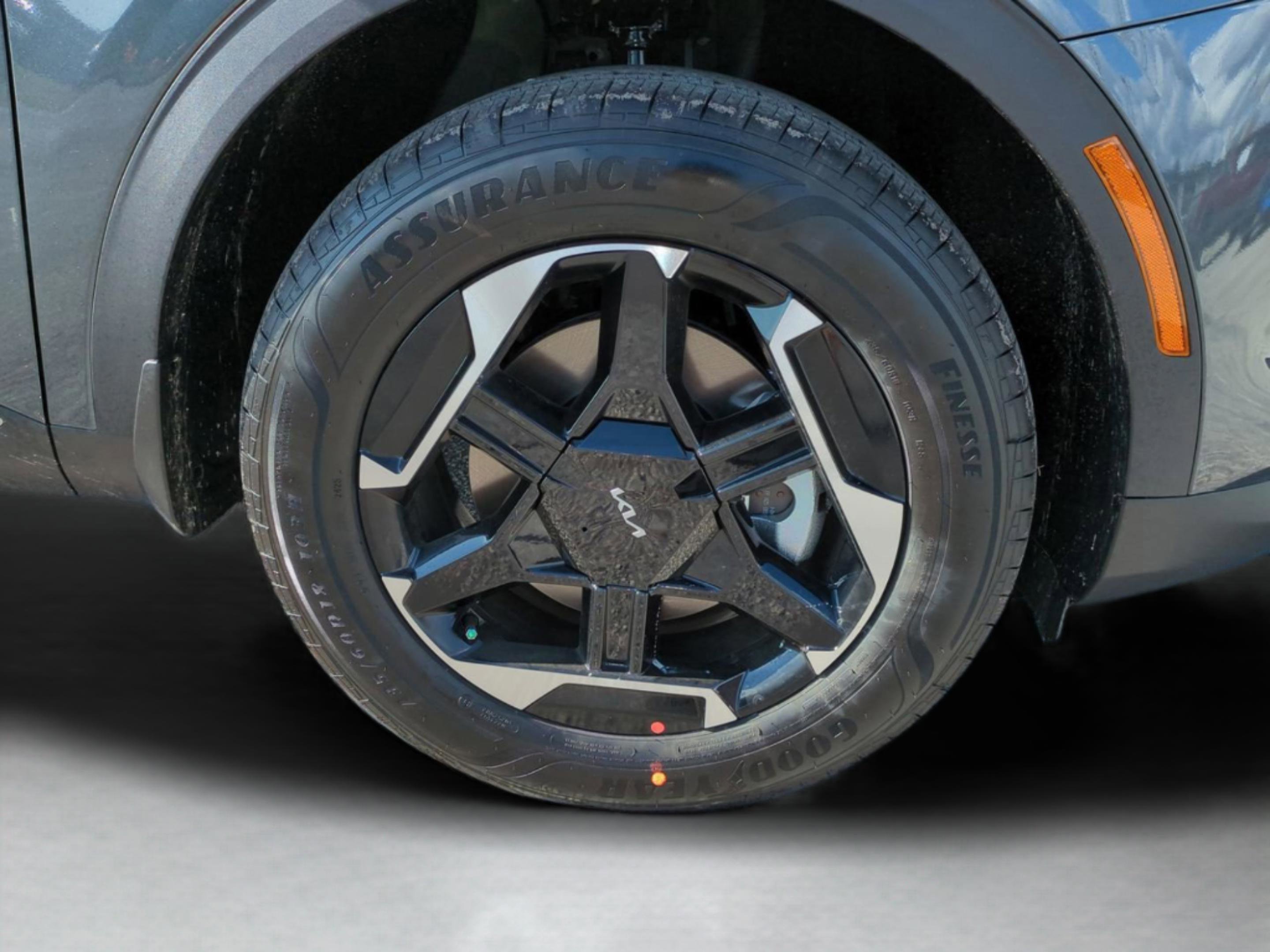New 2026 Gravity Gray Kia S image 11