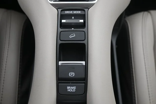 New 2027 Platinum White Pearl Honda EX-L AWD image 33