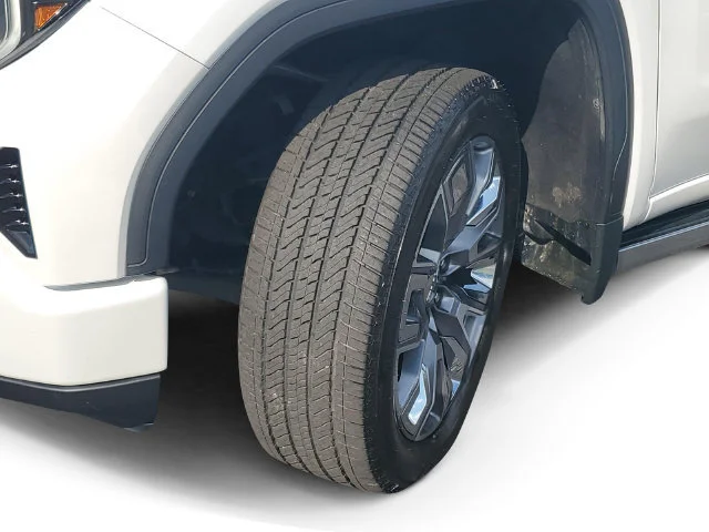 Used 2023 WHITE FROST TRICOAT GMC Denali image 37