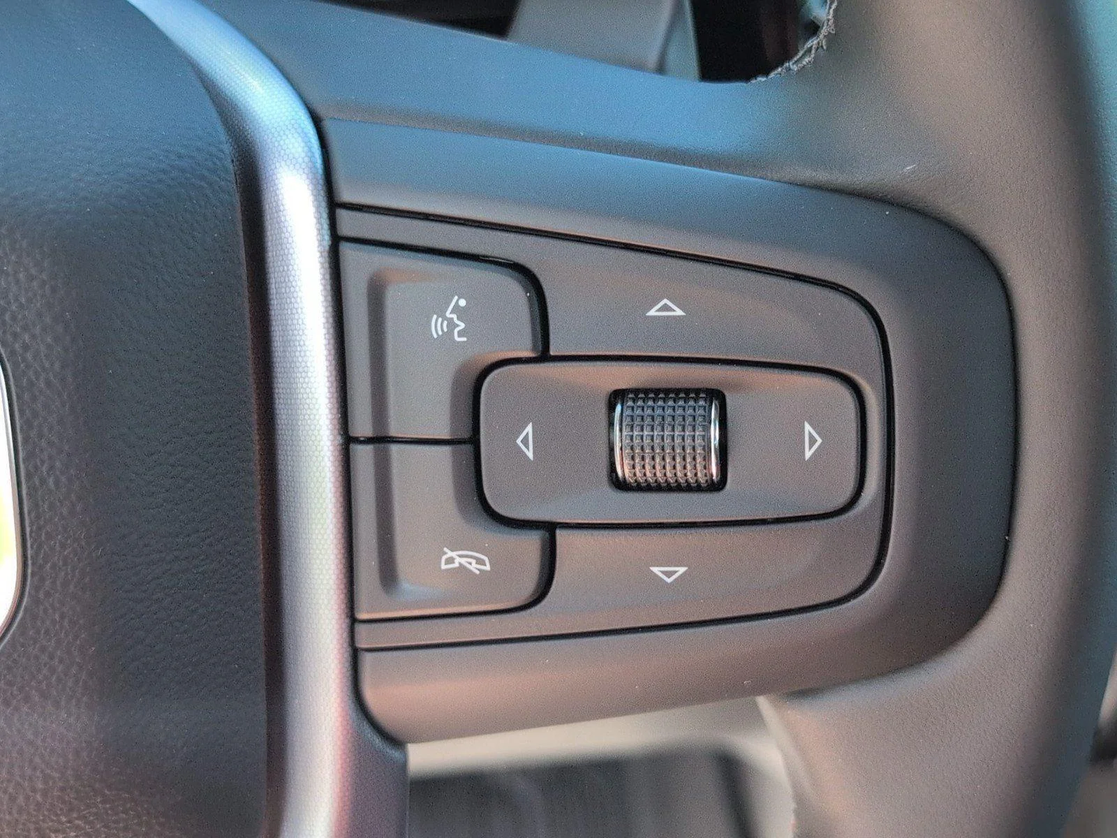 New 2026 Onyx Black GMC Elevation image 28