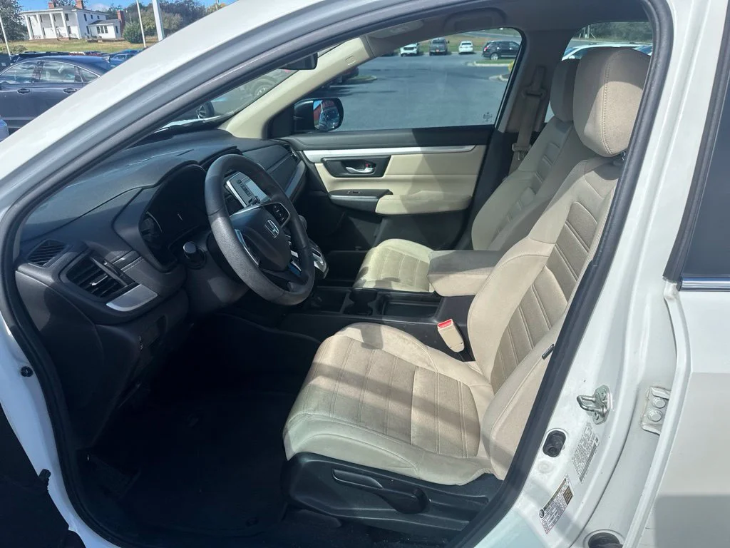 Used 2017 White Honda LX image 9