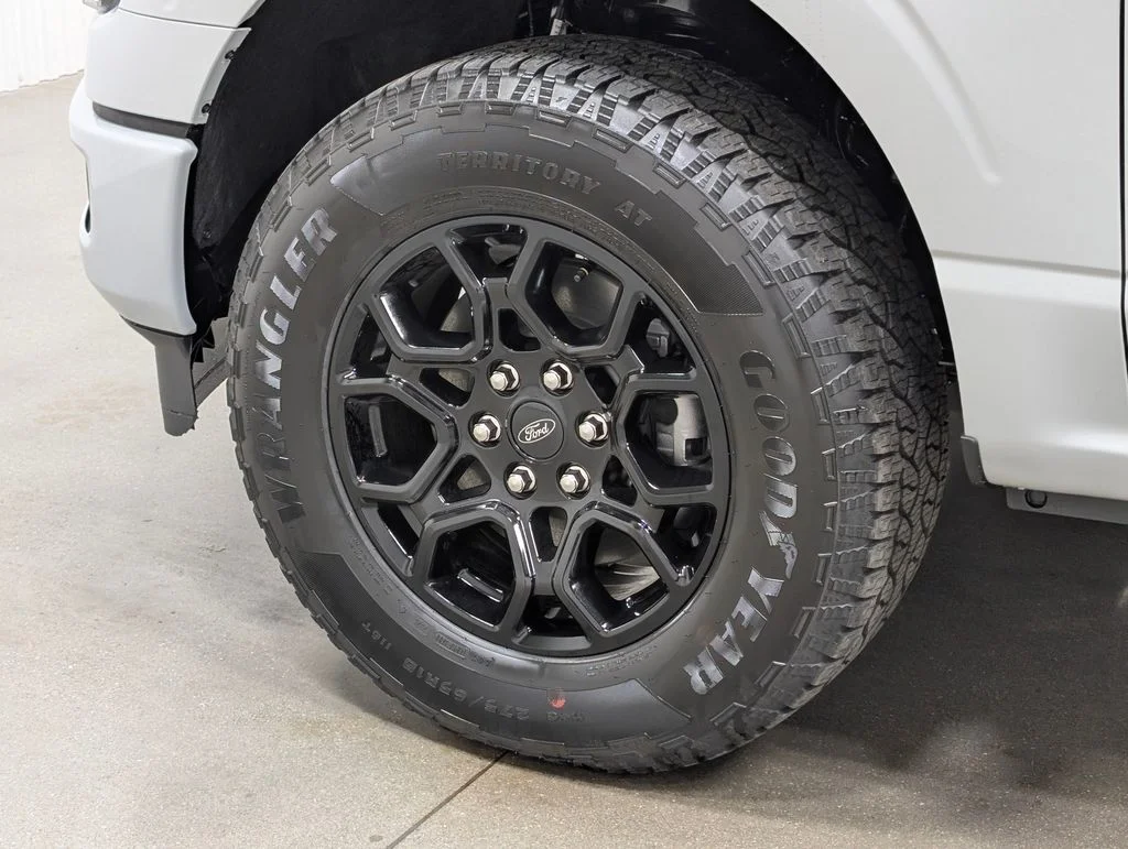 New 2026 Avalanche Ford Lariat® image 2