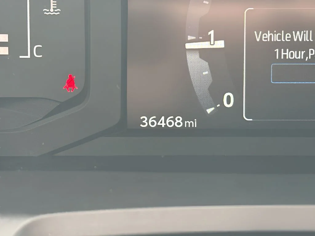 Used 2024 Blue Crush Metallic Toyota SR5 image 28