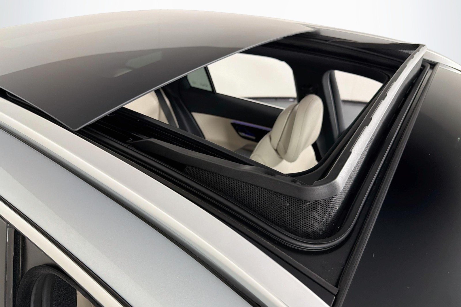 New 2026 Cirrus Silver Metallic Mercedes-Benz GLC 300 SUV image 21