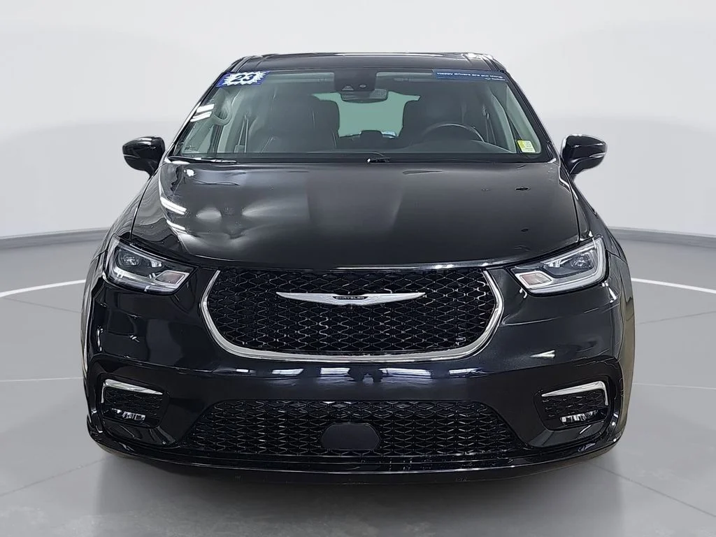 2023 Chrysler Pacifica Hybrid Touring L - Photo 10