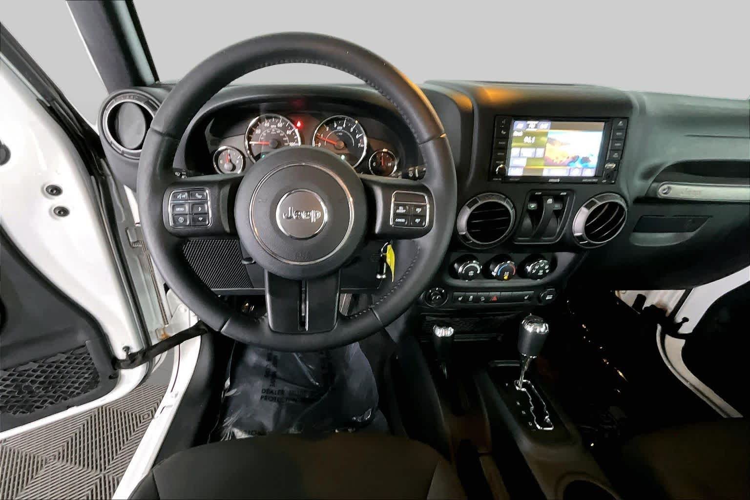 Used 2018 Bright White Clearcoat Jeep Sport S image 6