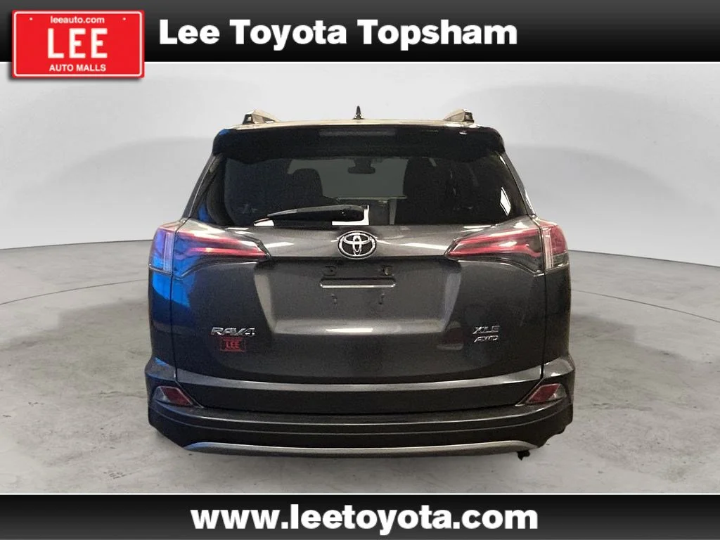 Used 2017 Magnetic Gray Metallic Toyota XLE image 4