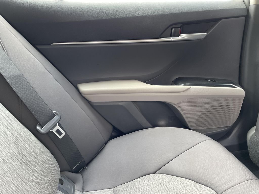 Used 2018 Gray Toyota LE image 13