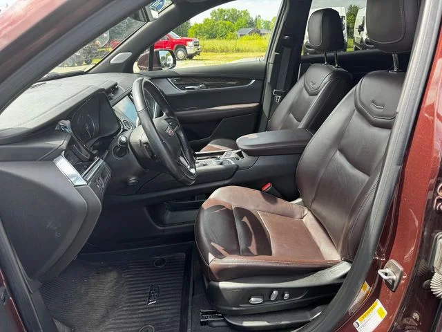 Certified Used 2022  Cadillac Premium Luxury image 25